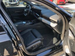 BMW serija 5 520d M-Sport PRO-ICONIC full