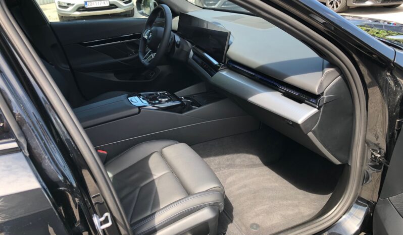 BMW serija 5 520d M-Sport Iconic NOVO full