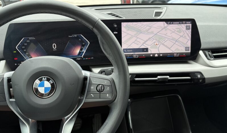 BMW X1 sDrive18d automatik NOVI MODEL full
