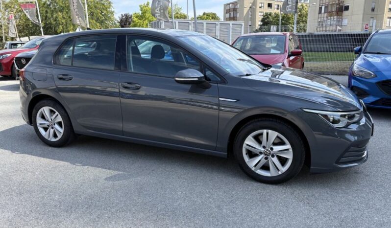 VW Golf 8 2,0 TDI 1edition, samo 61.000 km !! full